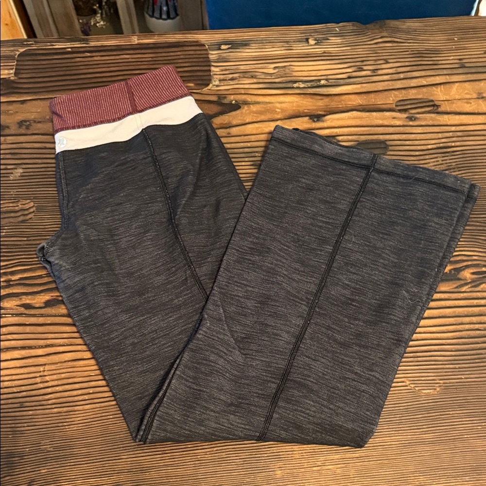 lululemon athletica Women’s Charcoal and Maroon Leggings